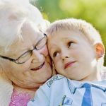 SỬ DỤNG THUỐC CHO NGƯỜI CAO TUỔI VÀ TRẺ NHỎ