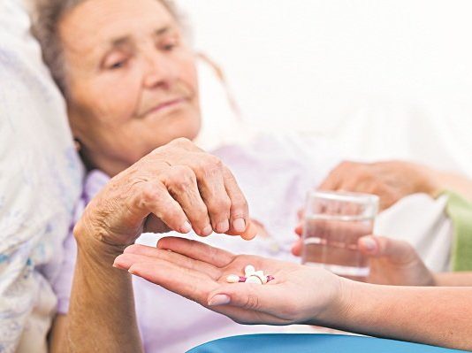 Sử dụng thuốc ở người cao tuổi