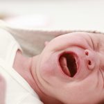 Biến chứng không thể coi thường của sốt đơn thuần ở trẻ em