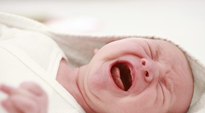 Biến chứng không thể coi thường của sốt đơn thuần ở trẻ em